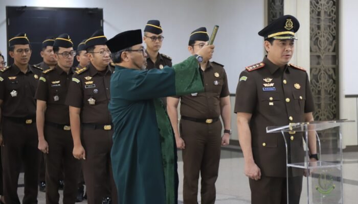 Haedar Dilantik jadi Kajari Samarinda, Kajati Kaltim: Gunakan Akselerasi dan Akurasi Dalam Melaksanakan Tugas