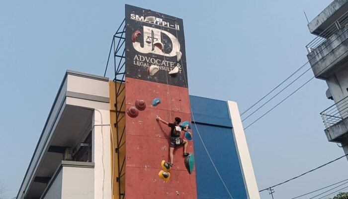 Kompetisi Panjat Tebing JD Club di YPPI II Lahirkan Atlet Muda Surabaya