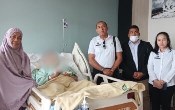 Kunjungi Korban Kecelakaan Pekerja SPPG di Langkat, BGN Belum Berikan Kepastian