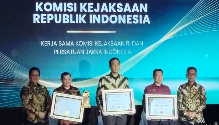 Mantap, Kejari Jakpus Raih Penghargaan Tertinggi Kejari Tipe A