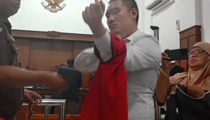 Pengemudi Mobil di Surabaya Tabrak Pedagang Soto Hingga Tewas
