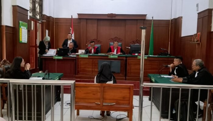 Gelapkan Uang Perusahaan Ratusan Juta,  Diah Agustinnengrum Dituntut 3 Bulan