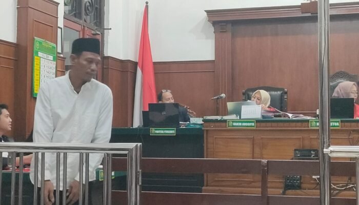 Bingung Bayar SPP Sekolah Anak, Penjual Bakso di Surabaya Curi HP di Giras Jelindro