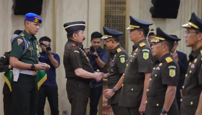 Lantik 6 Pejabat Eselon I, Jaksa Agung: Jangan Pertaruhkan Marwah Institusi Demi Kepentingan Pribadi