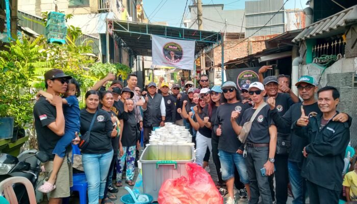 Jarak Dolly Community Bagikan 200 Soto Gratis ke Warga Dukuh Kupang