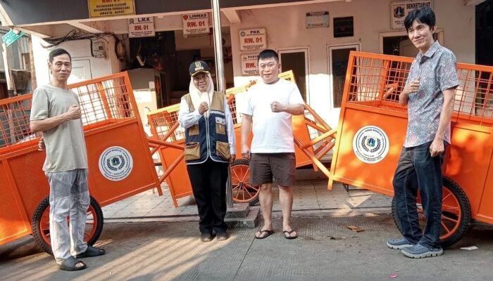 Kolaborasi RW 01 dan Pengusaha Glodok Percepat Program Penanganan Sampah