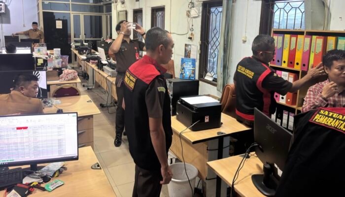 Usut Korupsi TPP dan Insentif Guru, Kejati Kaltim Geledah Kantor Disdikbud Kukar