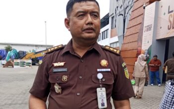 Kajati Jatim Terjatuh dari Kursi, Ketua Panitia Lelang Serentak: Alhamdulillah Tidak Apa-apa
