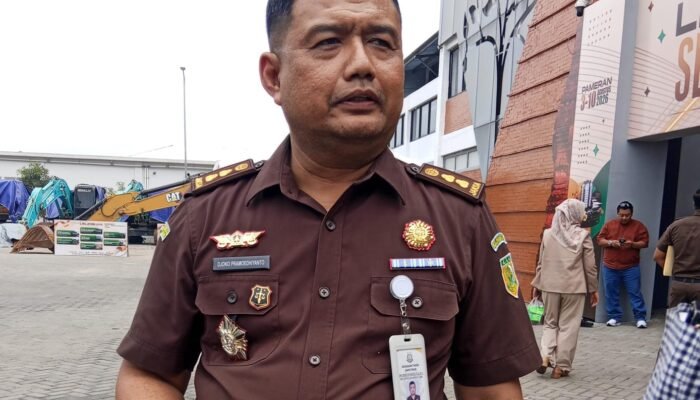 Kajati Jatim Terjatuh dari Kursi, Ketua Panitia Lelang Serentak: Alhamdulillah Tidak Apa-apa