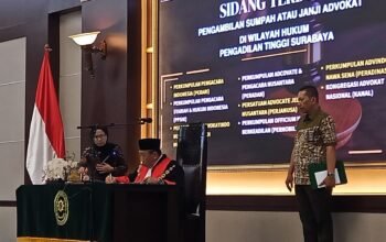 Ketua Pengadilan Tinggi Surabaya Pimpin Sumpah 46 Calon Advokat: Harus Profesional
