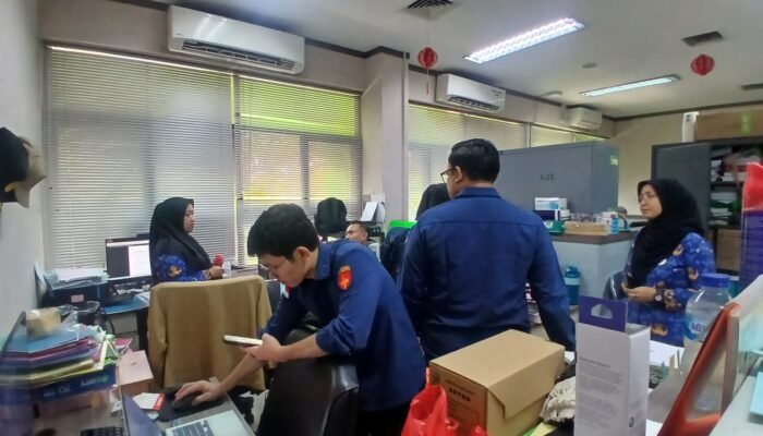 Usut Dugaan Korupsi BUMD Migas Bekasi, Penyidik Jampidsus Kejagung Geledah Kantor Sekda hingga Foster Oil