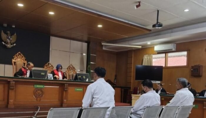 Skandal Suap PN Depok: Mantan Ketua Dituntut 6 Tahun, Wakil Ketua 8 Tahun Penjara