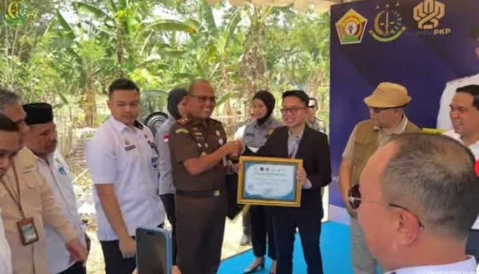 Bedah Rumah, Kejati Sultra Bersama Pemprov dan BAZNAS Gotong Royong