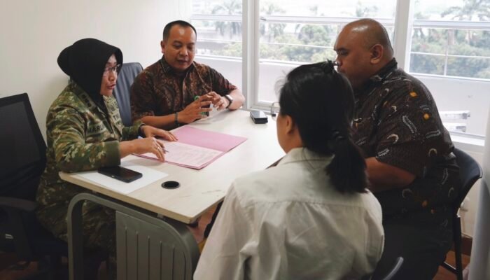 Penyidik Koneksitas Limpahkan 5 Tersangka Korupsi Motor Listrik MBG