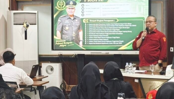 Kupas Tuntas Bukti Elektronik, Lukas Alexander Bekali APIP Sidoarjo